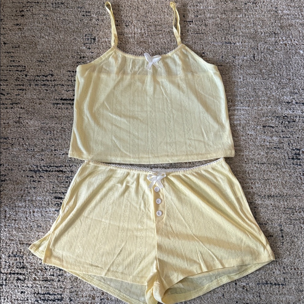 NWT Butter Yellow Pajama Sleep Set Size Large